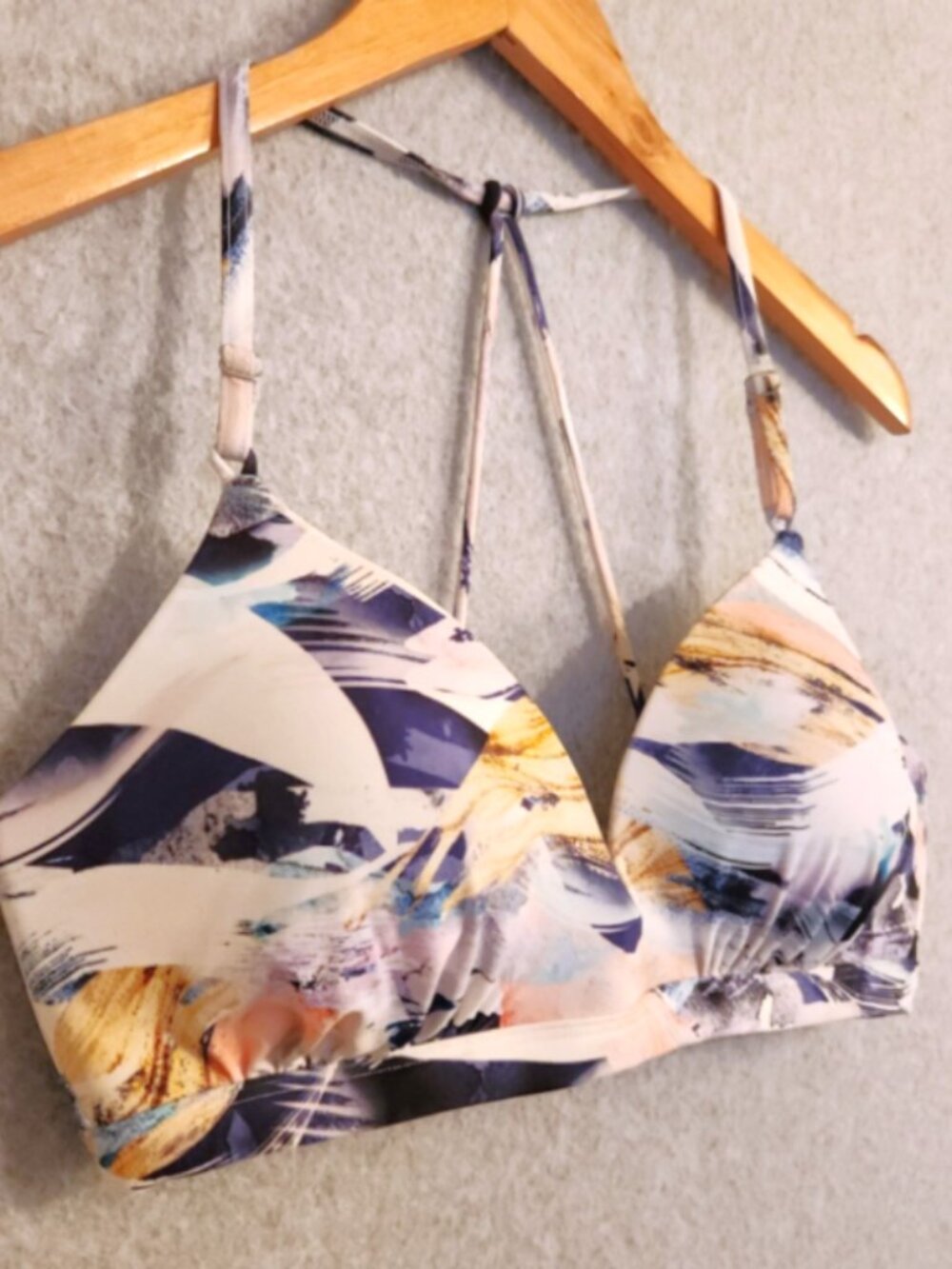 Athleta Vivid Prism Bikini Top Size Large Racerback Strappy Padded